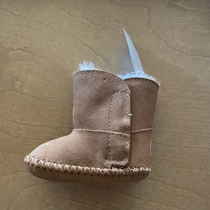 Ugg 0-6 months